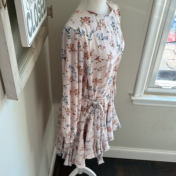 Baltic Born Galia Mini Dress in Beige Blue Green Floral NWT - Picture 8 of 16